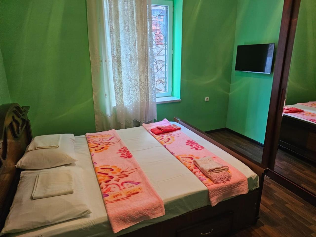 Guest House Amo Kutaisi Exterior photo