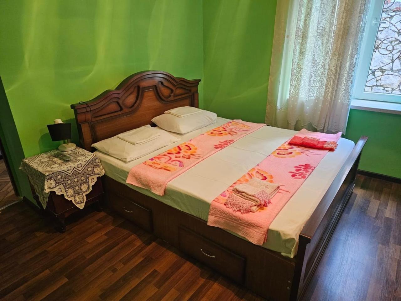 Guest House Amo Kutaisi Exterior photo