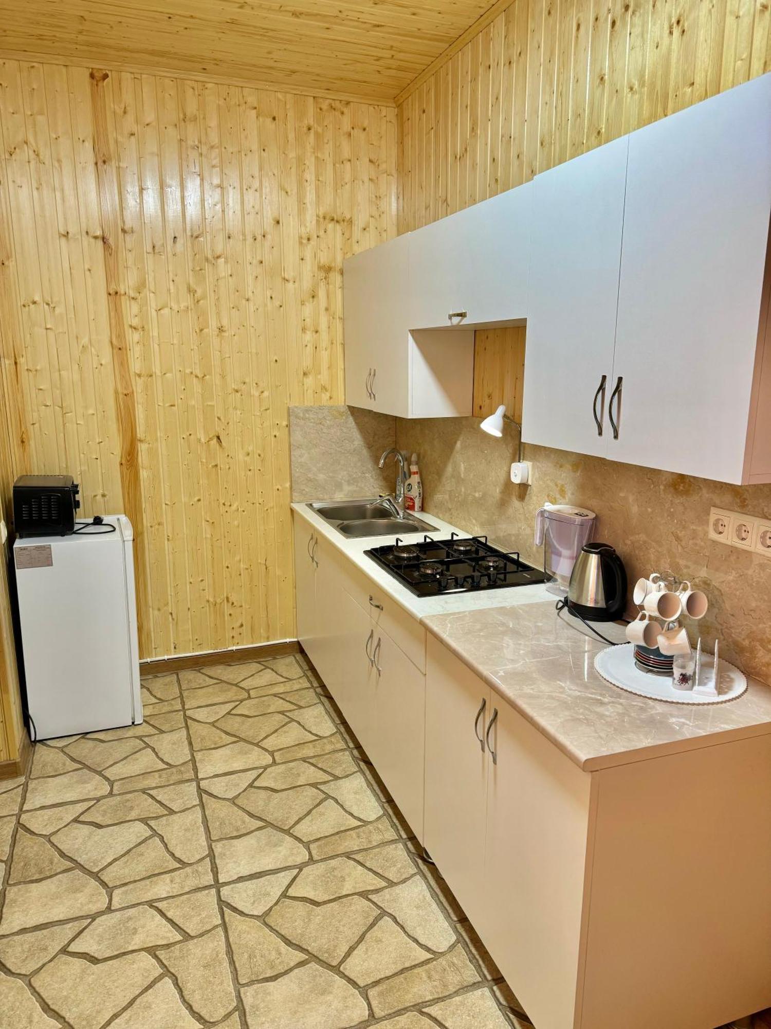 Guest House Amo Kutaisi Exterior photo