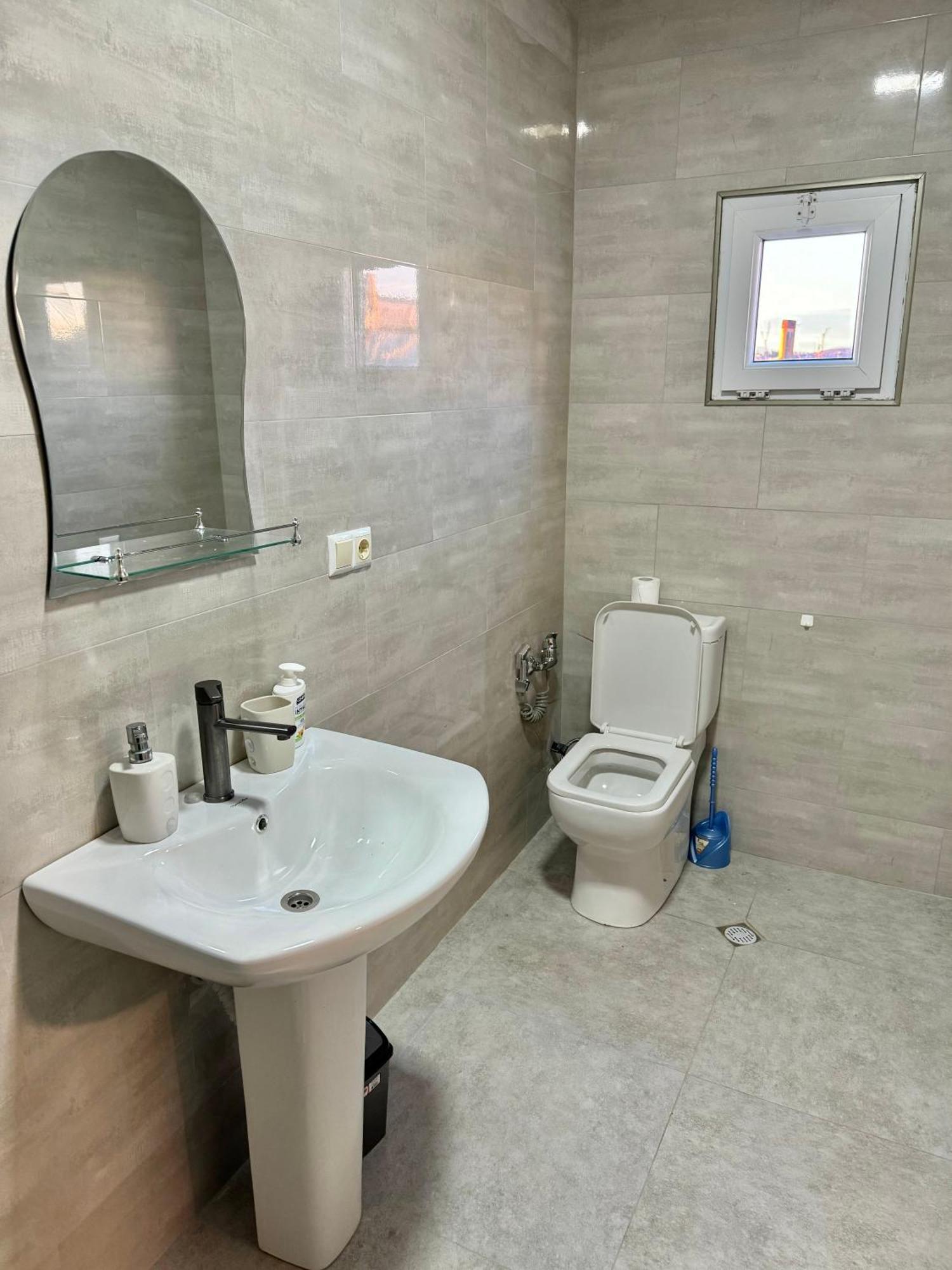 Guest House Amo Kutaisi Exterior photo