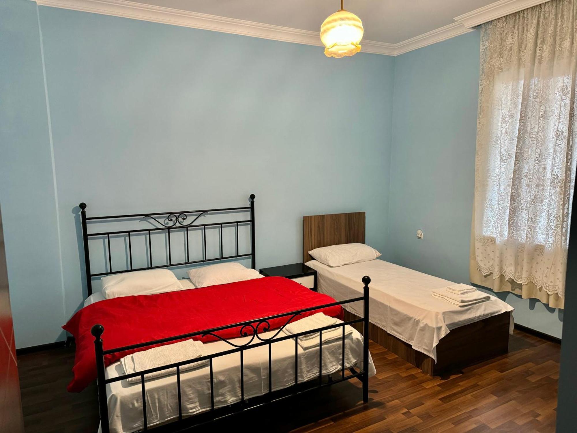 Guest House Amo Kutaisi Exterior photo
